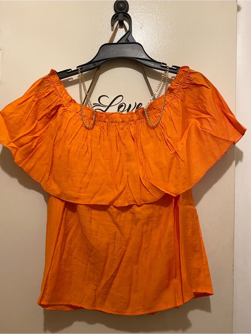 Bight Lg Coral off-the-shoulder top With layered ruffle overlay & Chain Strap(c)